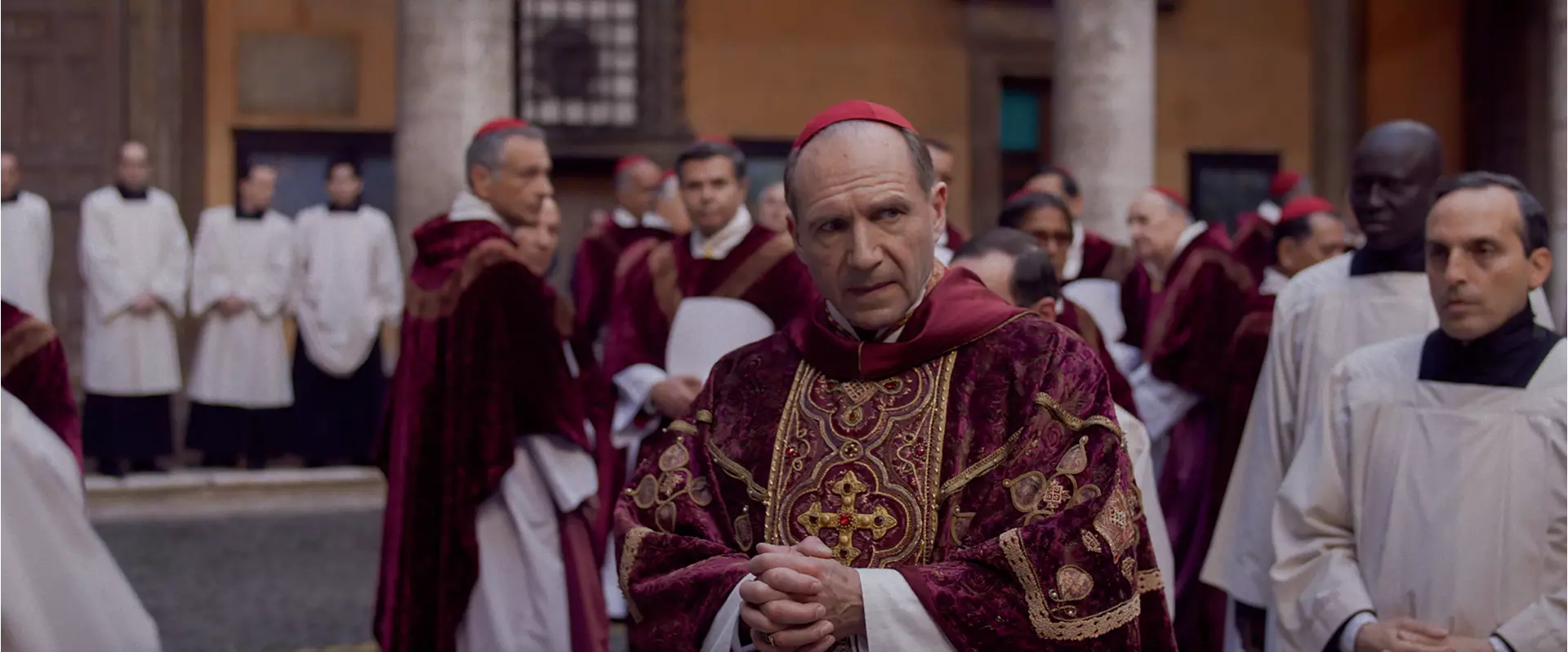 |Crítica| 'Conclave' (2025) - Dir. Edward Berger